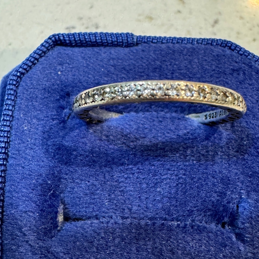 PANDORA: Sparkle & Hearts Ring Size 8